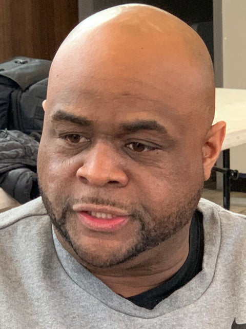 却仍然引发 却仍然引发